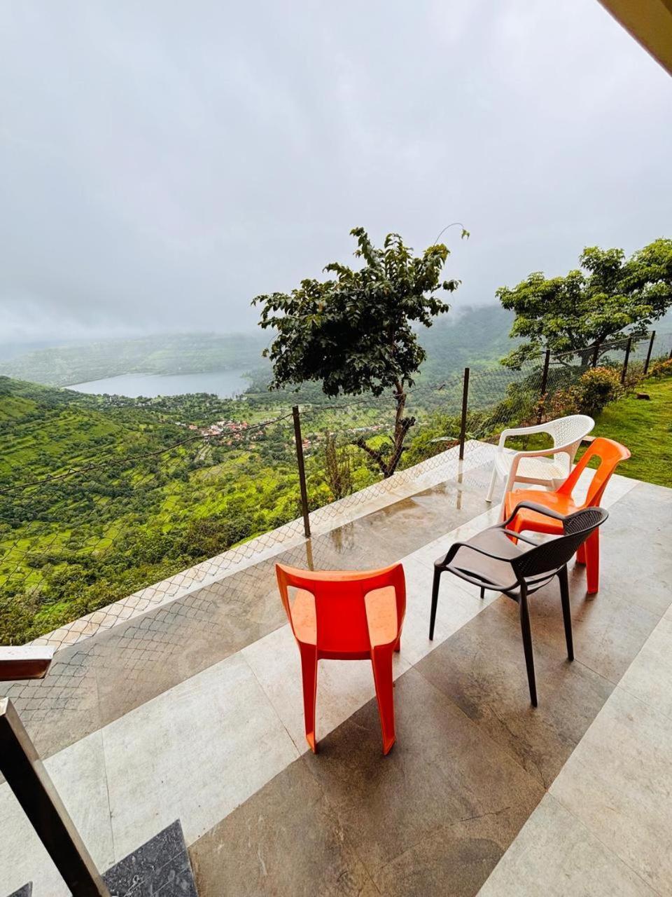 Paramount 3 Ac Bedrooms Hall Garden With Lake View Панчгани Экстерьер фото