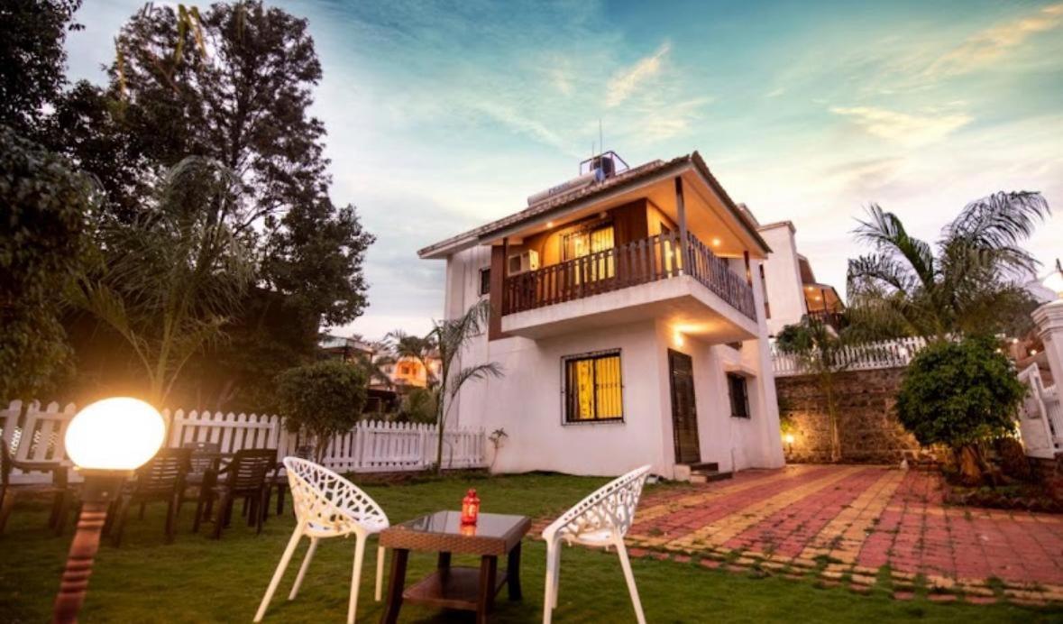 Paramount 3 Ac Bedrooms Hall Garden With Lake View Панчгани Экстерьер фото