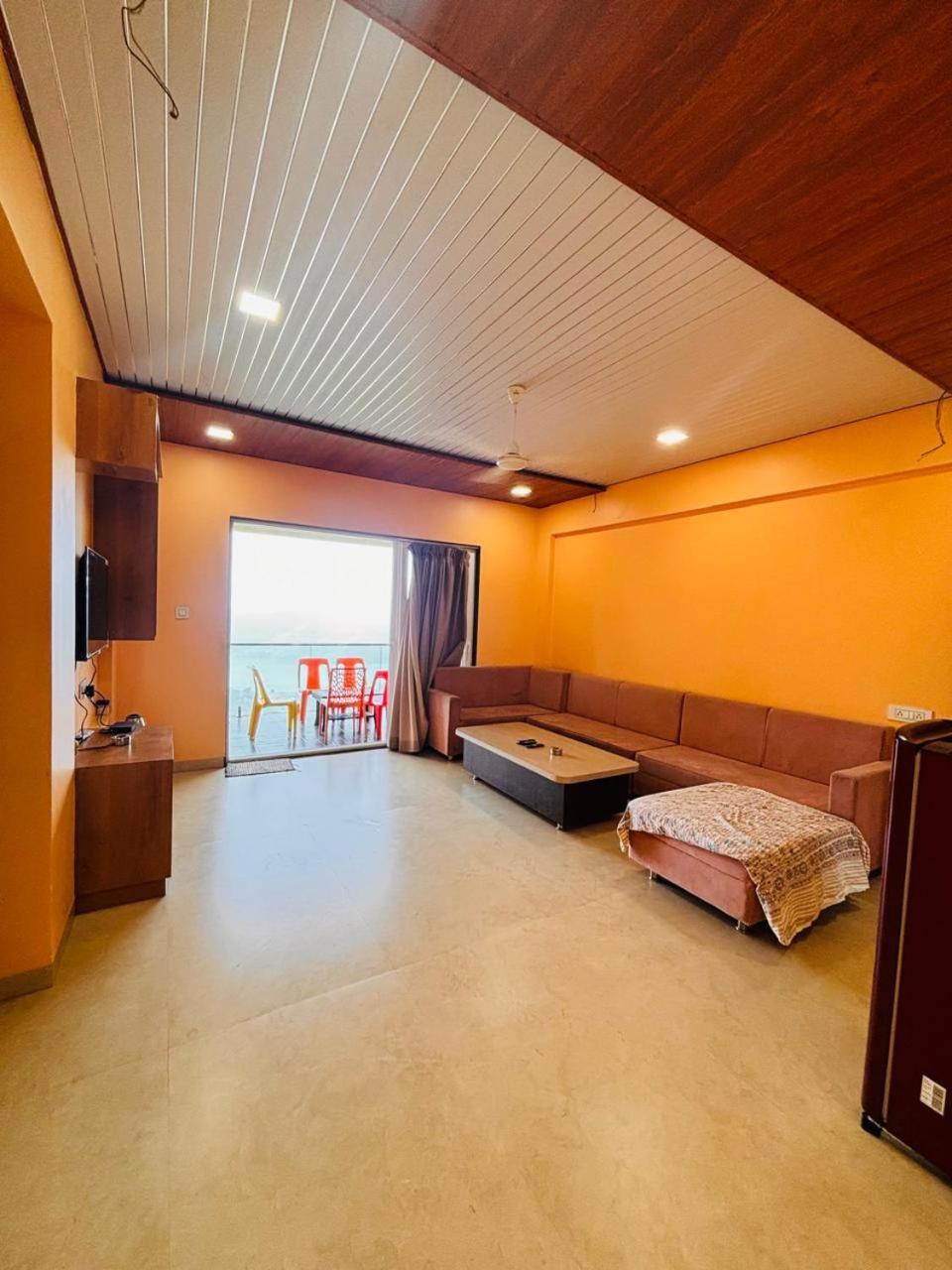 Paramount 3 Ac Bedrooms Hall Garden With Lake View Панчгани Экстерьер фото