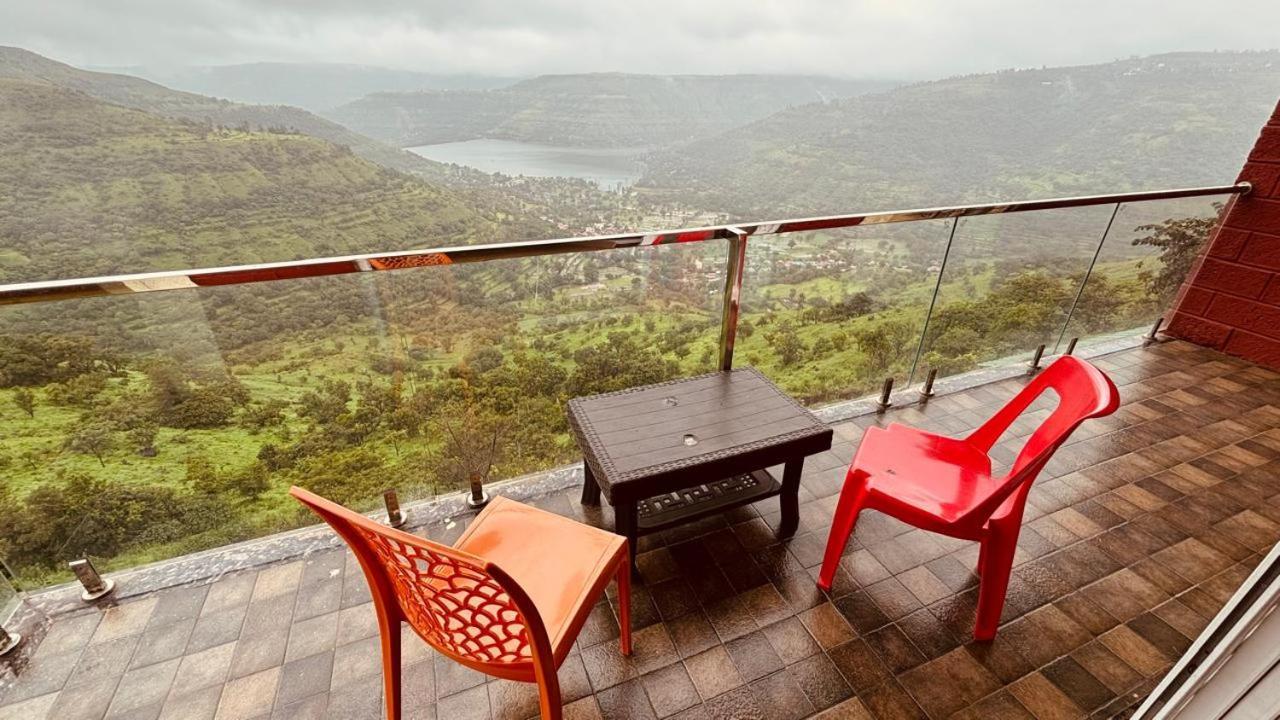 Paramount 3 Ac Bedrooms Hall Garden With Lake View Панчгани Экстерьер фото