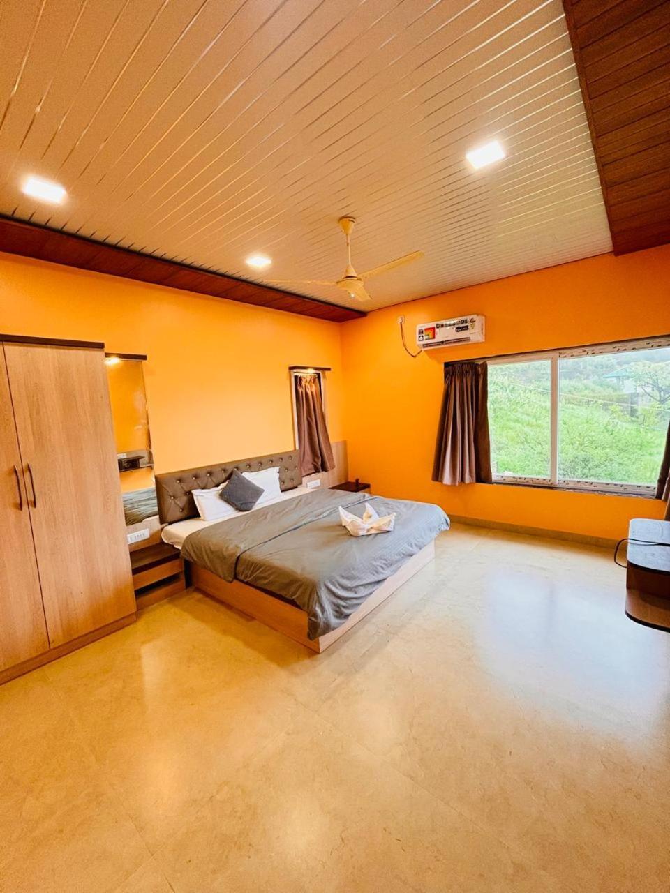 Paramount 3 Ac Bedrooms Hall Garden With Lake View Панчгани Экстерьер фото