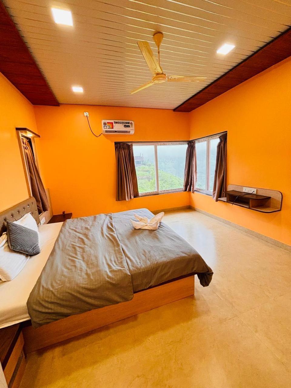 Paramount 3 Ac Bedrooms Hall Garden With Lake View Панчгани Экстерьер фото