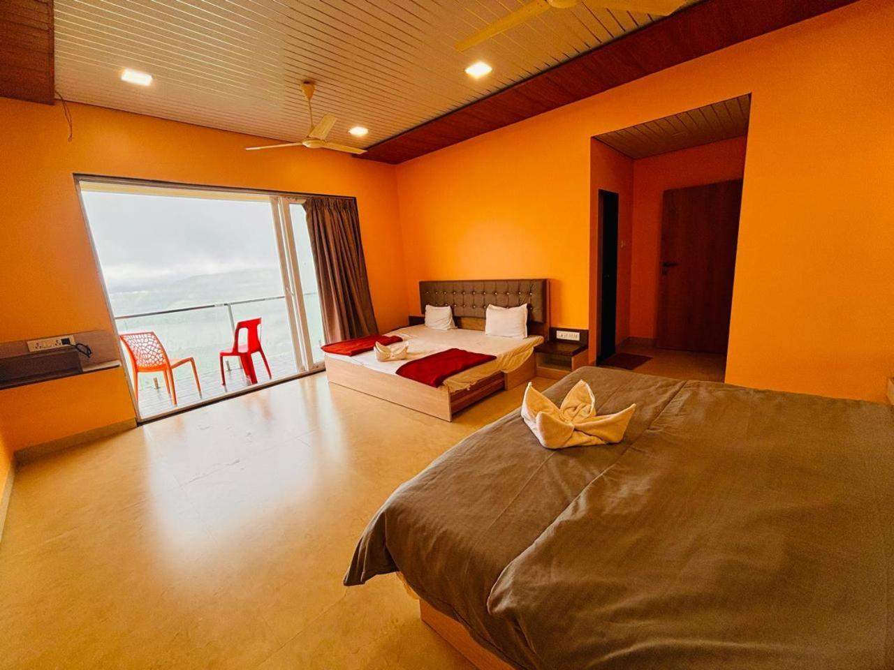 Paramount 3 Ac Bedrooms Hall Garden With Lake View Панчгани Экстерьер фото